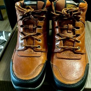 NEW LADIES ARIAT BOOTS 🥾8 1/2 medium